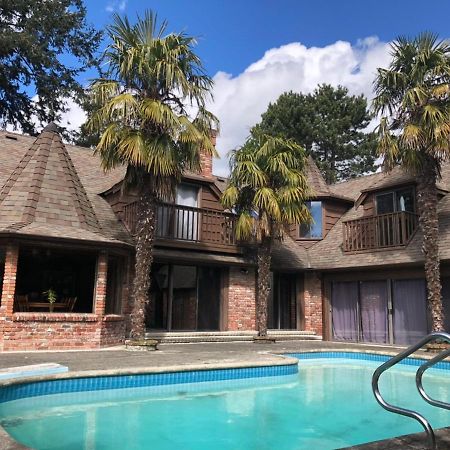 Jason House - Immaculate Suites In A Quiet Seaside Neighbourhood Near Uvic ビクトリア エクステリア 写真