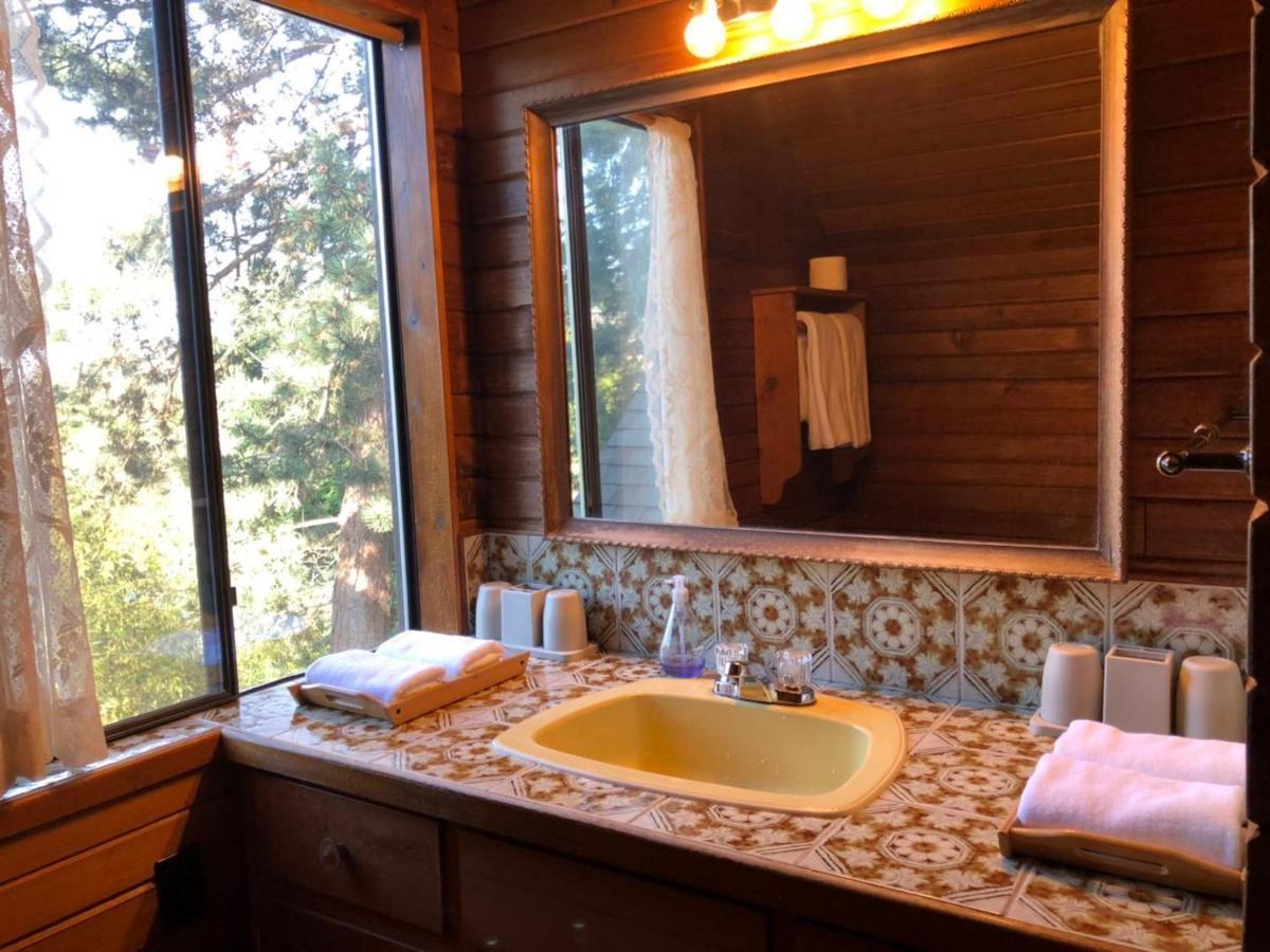 Jason House - Immaculate Suites In A Quiet Seaside Neighbourhood Near Uvic ビクトリア エクステリア 写真