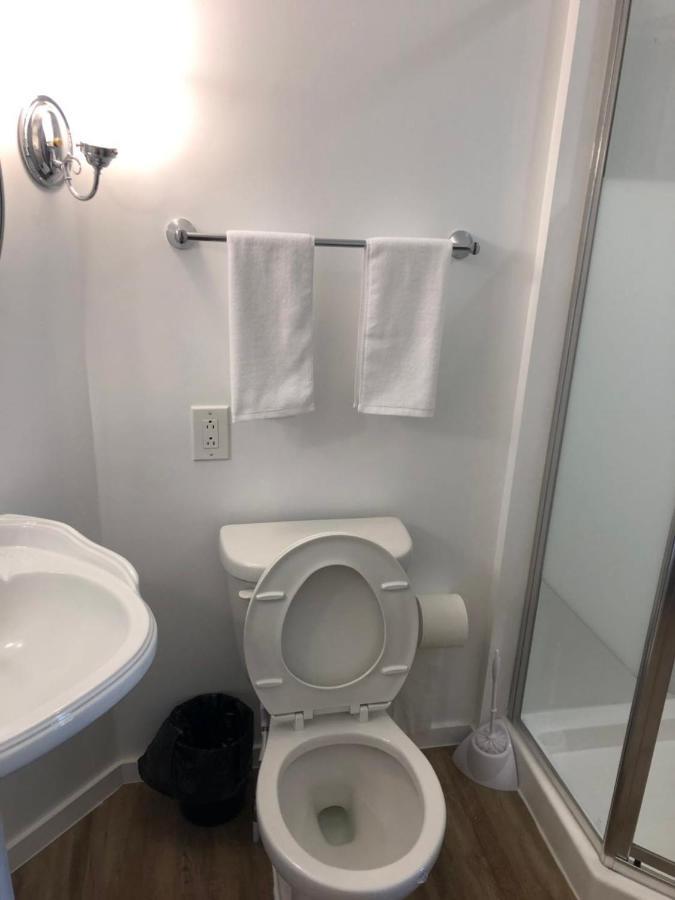 Jason House - Immaculate Suites In A Quiet Seaside Neighbourhood Near Uvic ビクトリア エクステリア 写真